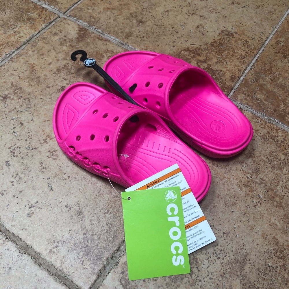 Girl’s Crocs baya slides J 1